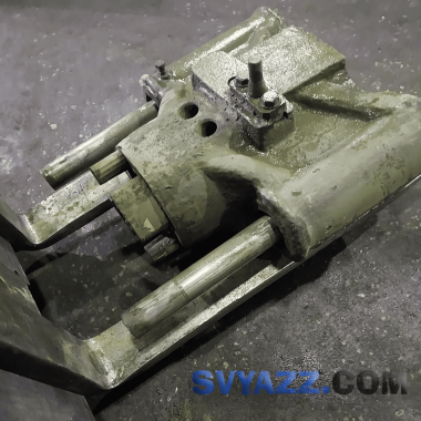 Ударная часть дизель молота на ДМ-240 фото